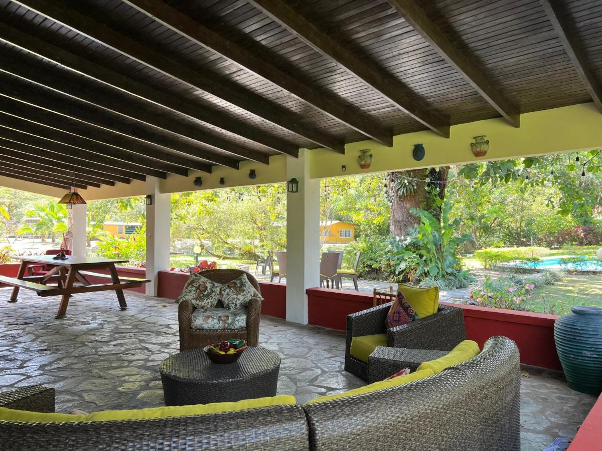 La Casa De Los Patos El Valle de Anton Bagian luar foto