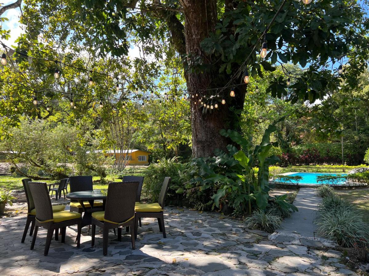 La Casa De Los Patos El Valle de Anton Bagian luar foto