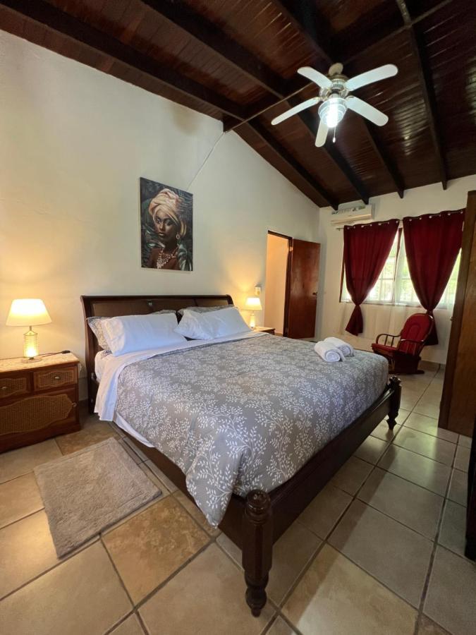 La Casa De Los Patos El Valle de Anton Bagian luar foto